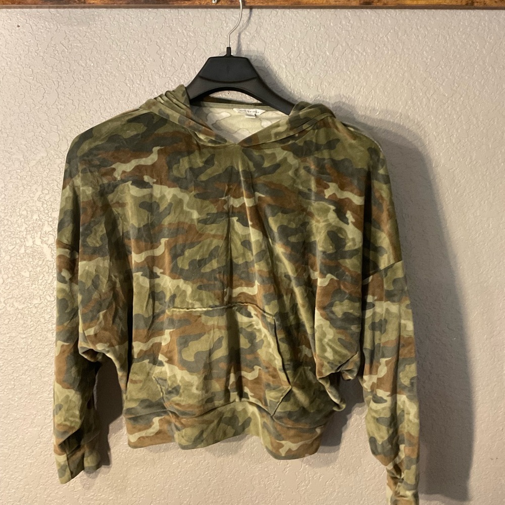 American Eagle Camo Velour Hoodie